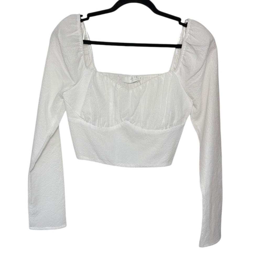 ASTR‎ The Label White LS Cropped Blouse Size M Romantic Cottage Core Smocking